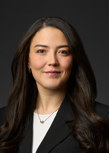 Corgan, Bianca Mona