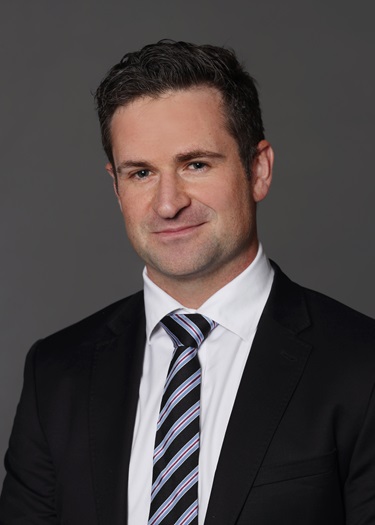 Devine, Chris