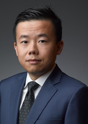 Zhong, Oliver